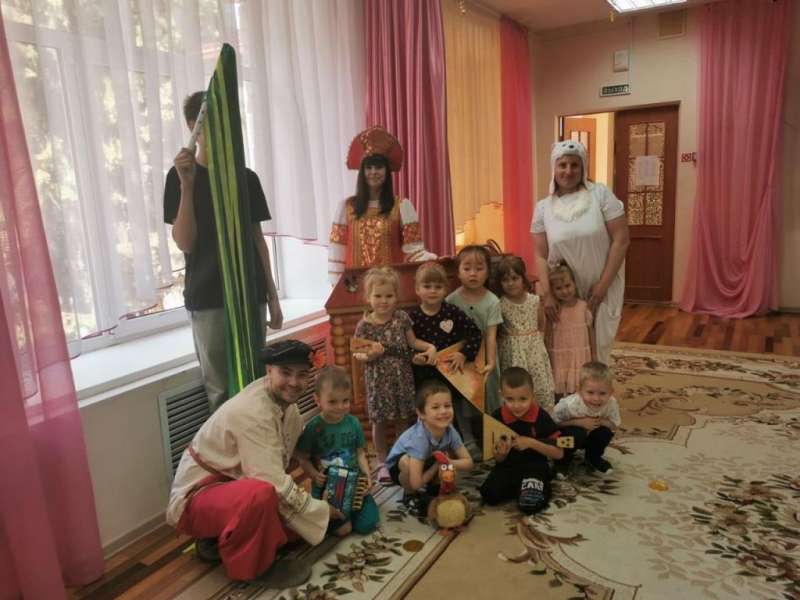 «День рождения балалайки»