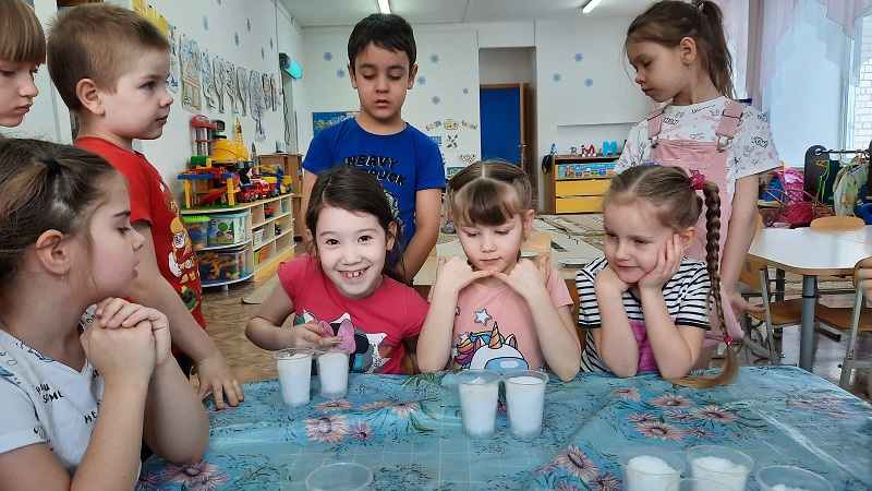 Опыты со снегом в группе "Кораблик"